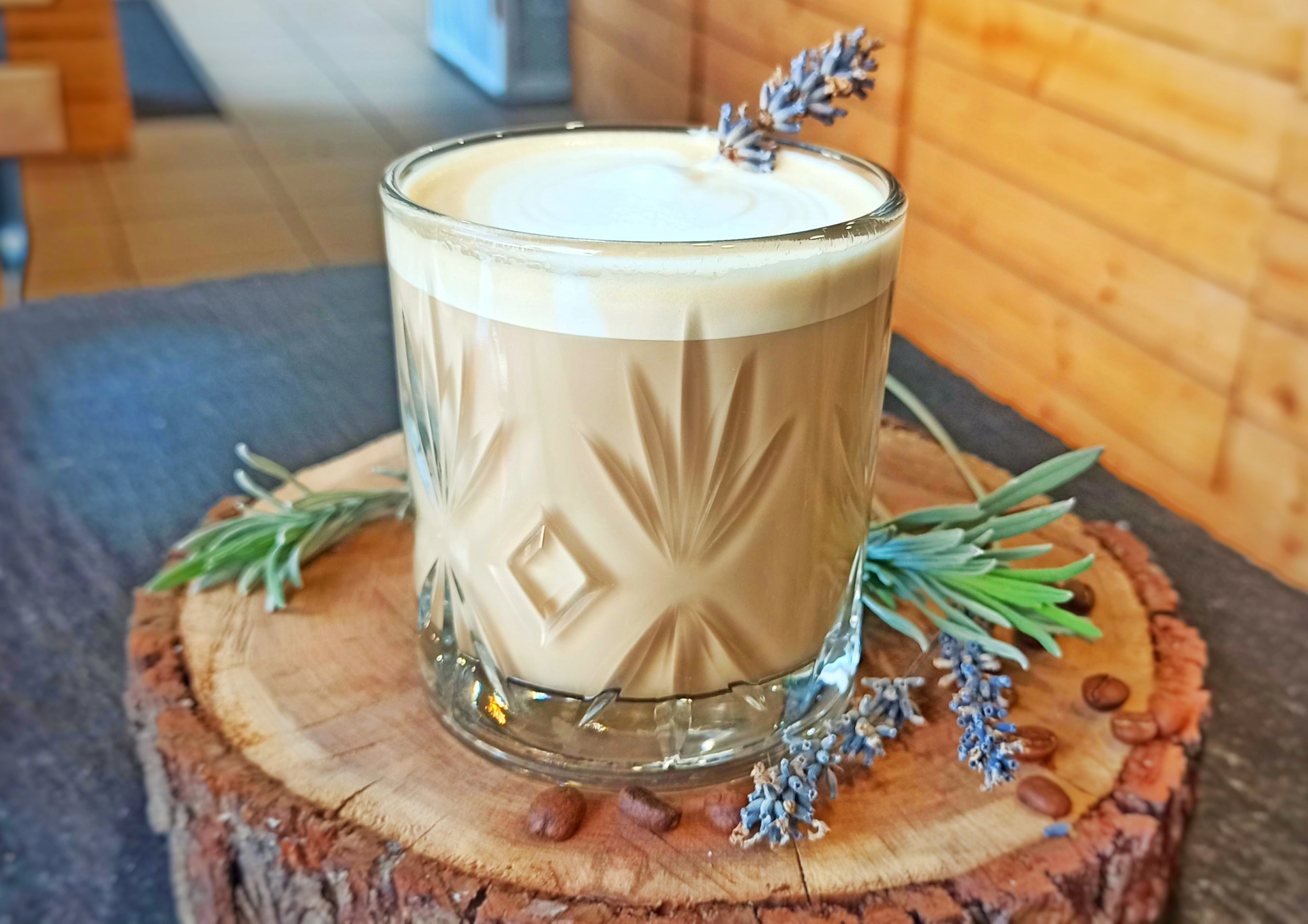 Levadulové latté