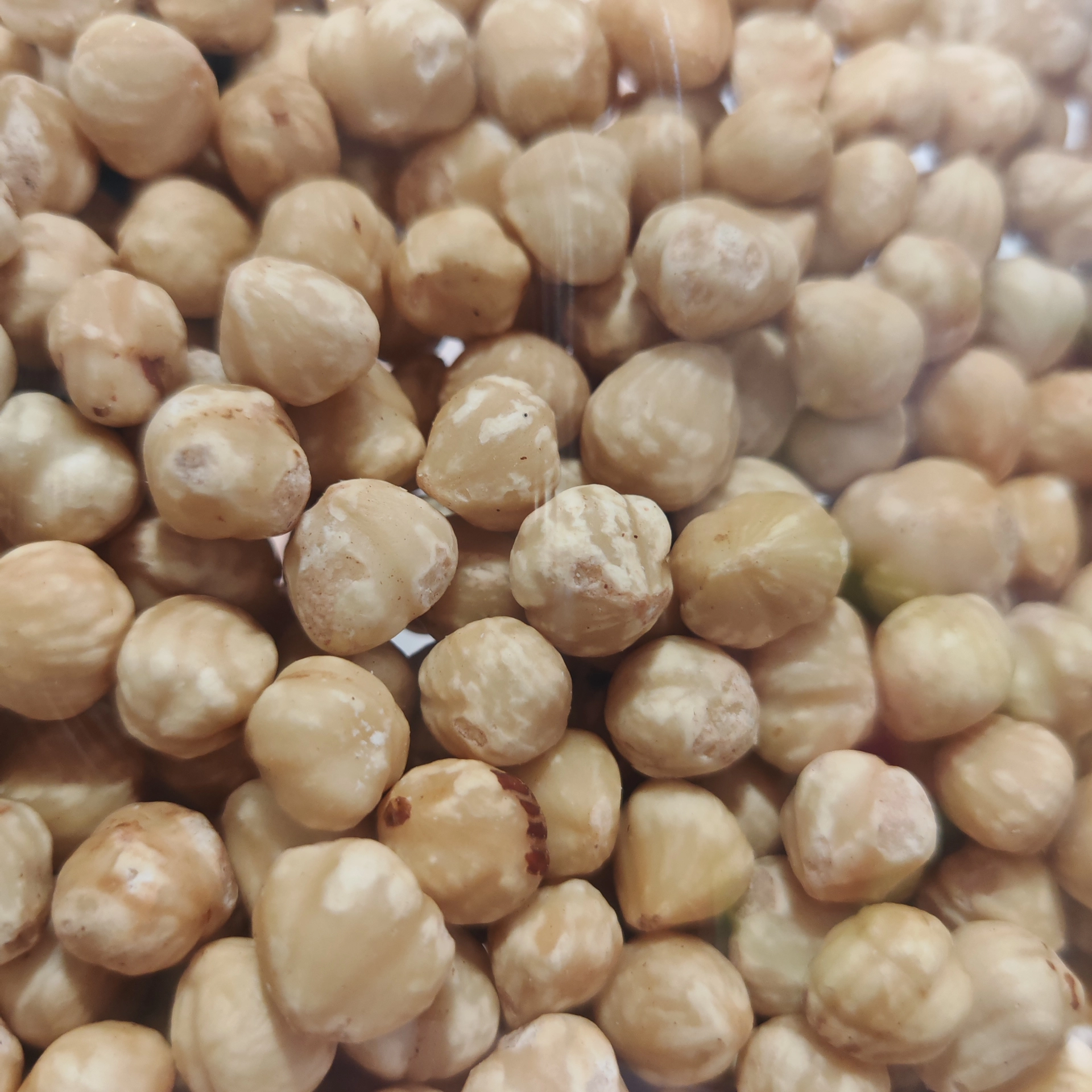 Lískové ořechy loupané