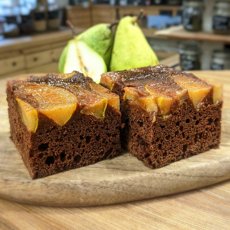 Brownies s hruškami a slaným karamelem