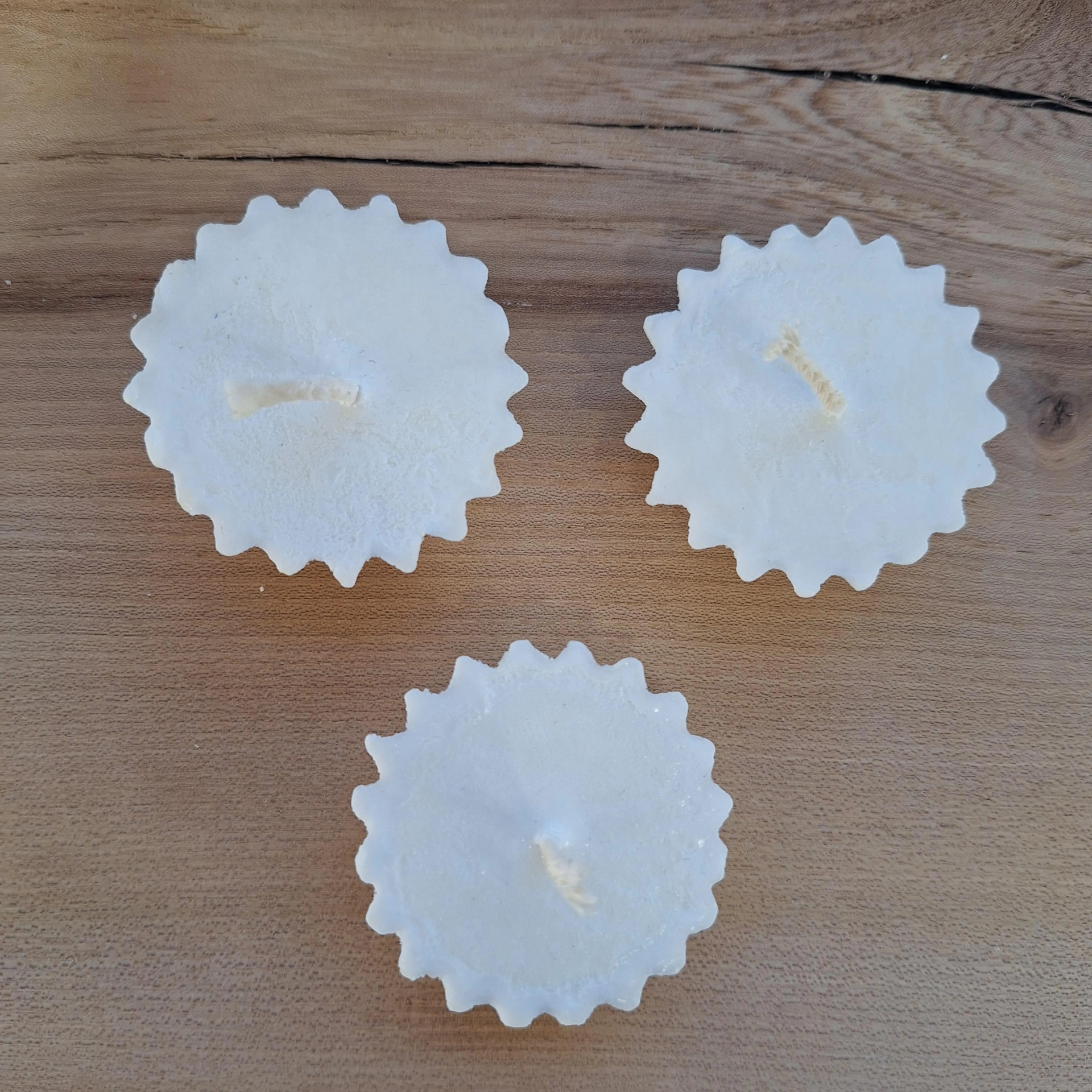 Sojová svíce Neha - plovoucí čajová