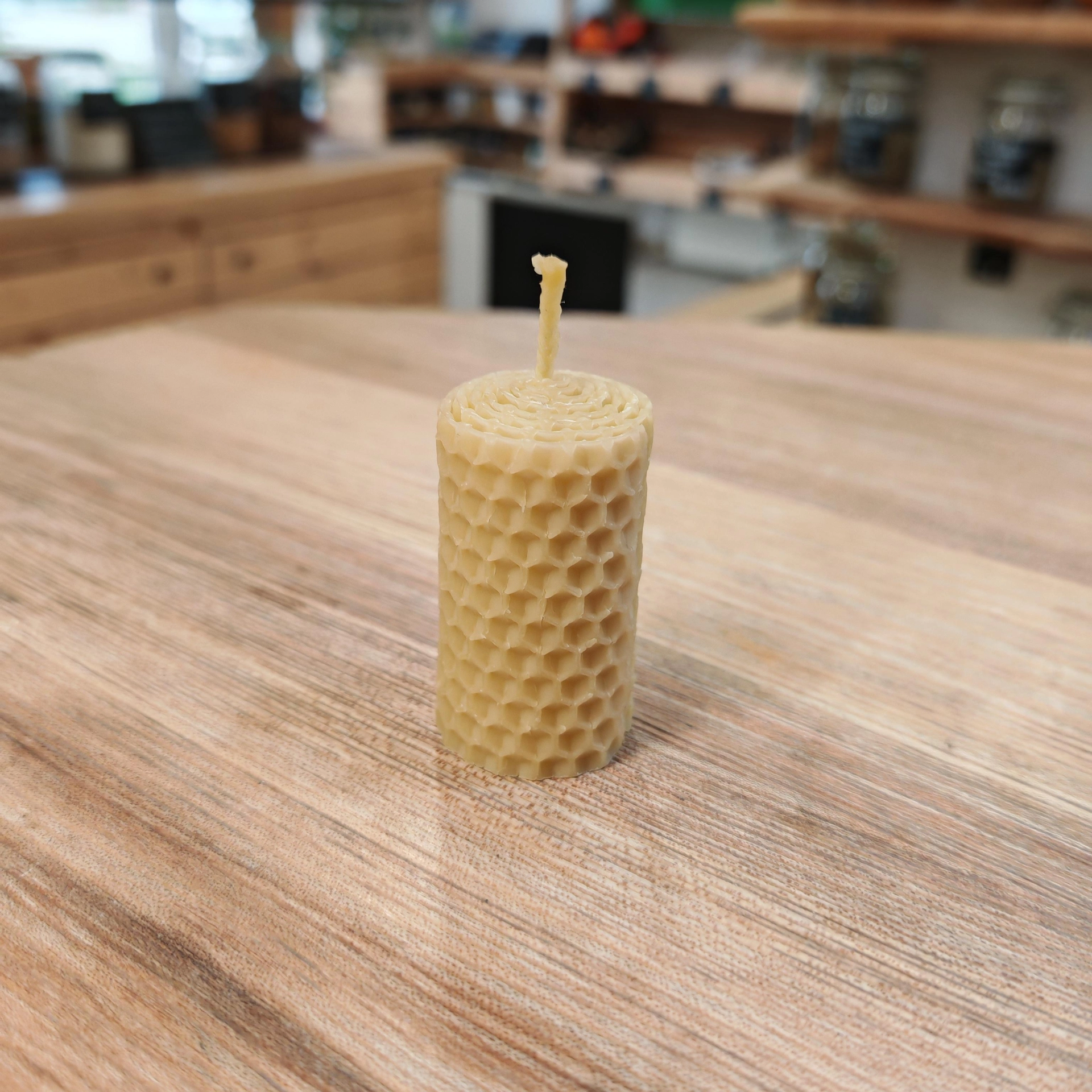 Svíčka ze včelího vosku - malá
